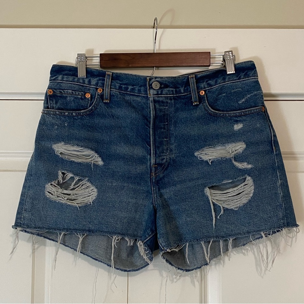 NWOT Levi Premium Wedgie Short